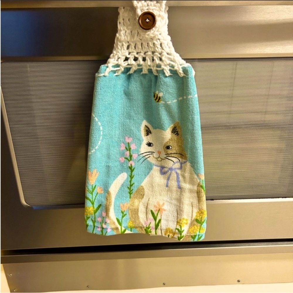 HAND CRAFTED Colorful Cat Crochet Top Hanging Kitchen or Bathroom Hand Towel - Picture 5 of 5